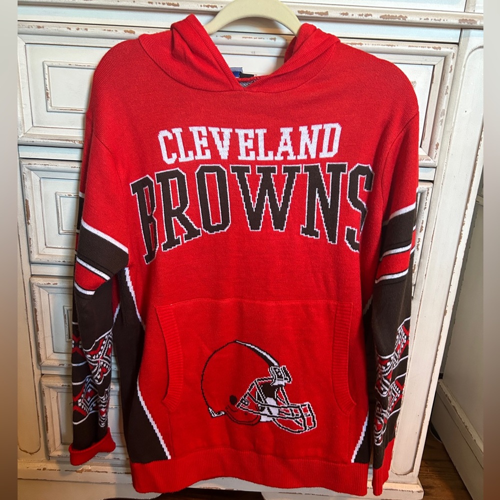NFL team apparel Cleveland browns Christmas sweater in size M